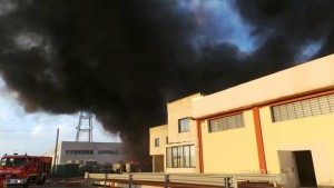 Fumata nera incendio zona industriale lecce Aspica